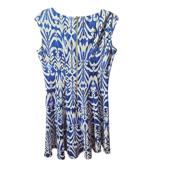 Blue & White Ikat Print Dress With Cap Sleeves & Back Zipper By Zarr Collection - Picture 5 of 6